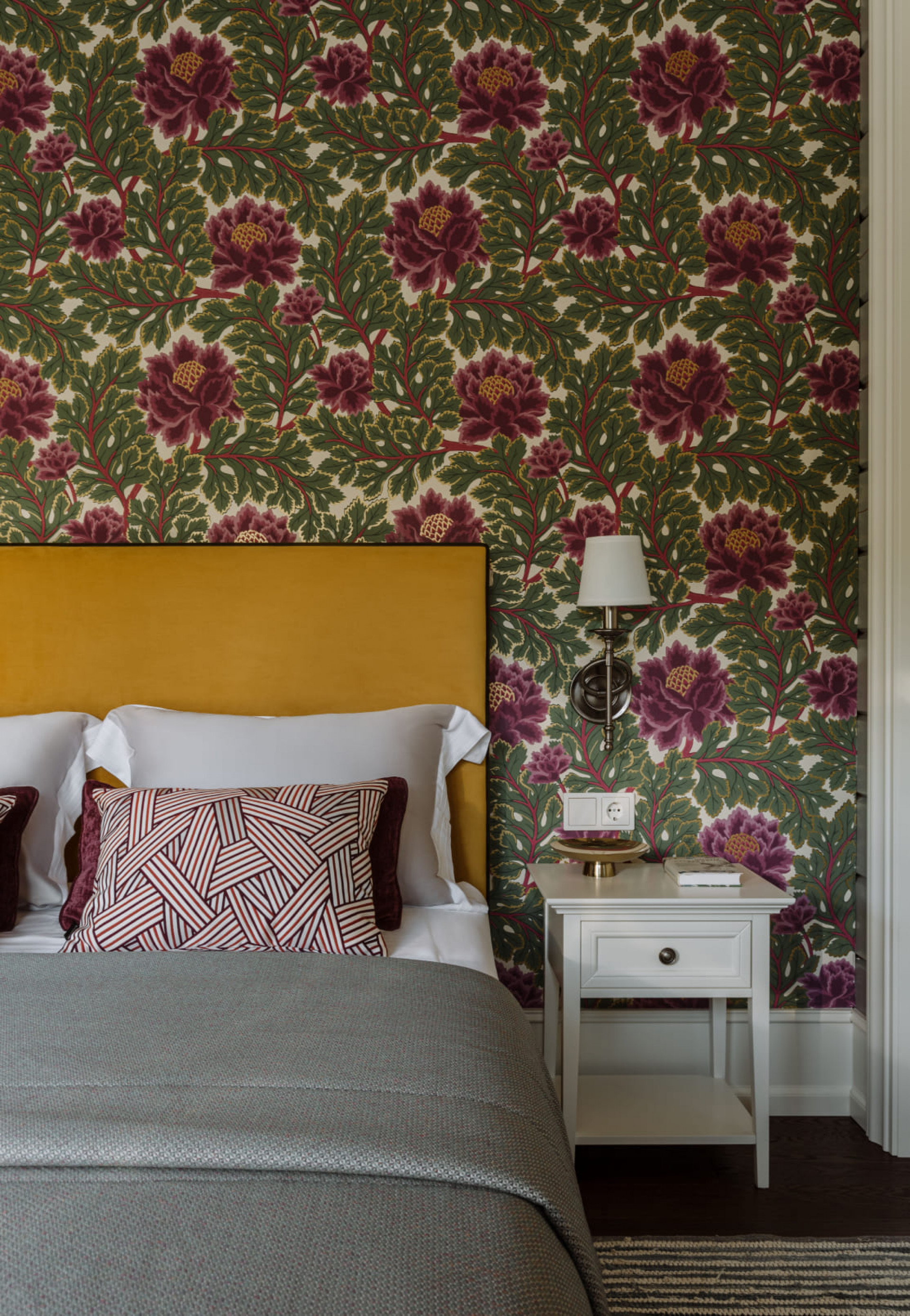 1920x2775  Уютный дом у воды