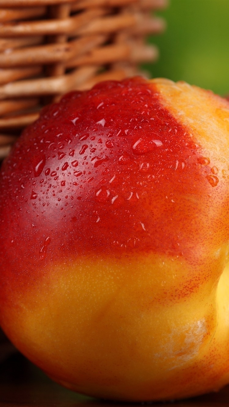 750x1334   Вкусный нектарин персик капли воды 1080x1920 iPhone 8/7/6 / 6S Plus background picture image lot