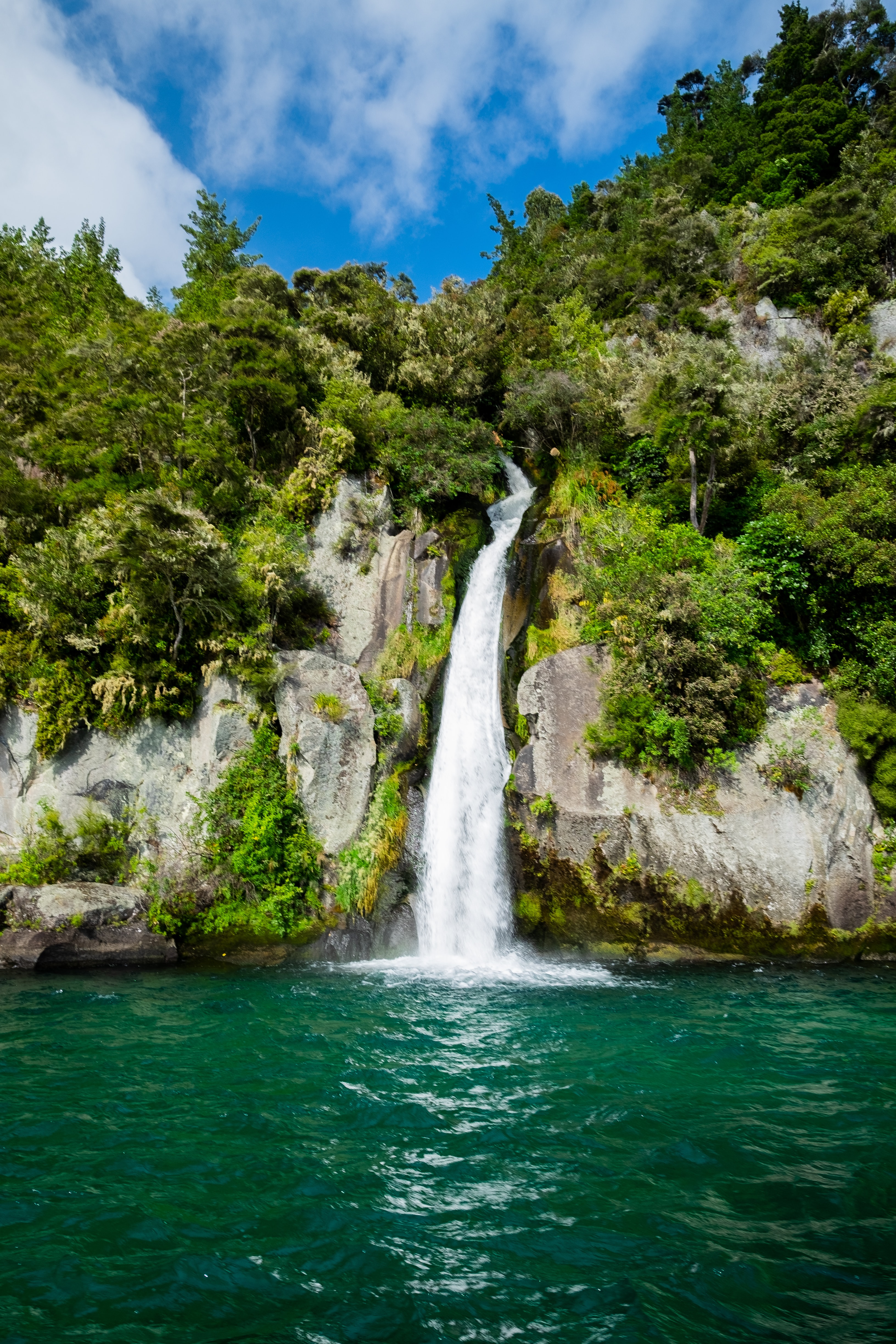 3264x4896 Waterfall Wallpapers: Free HD Download [500+ HQ] | Unsplash