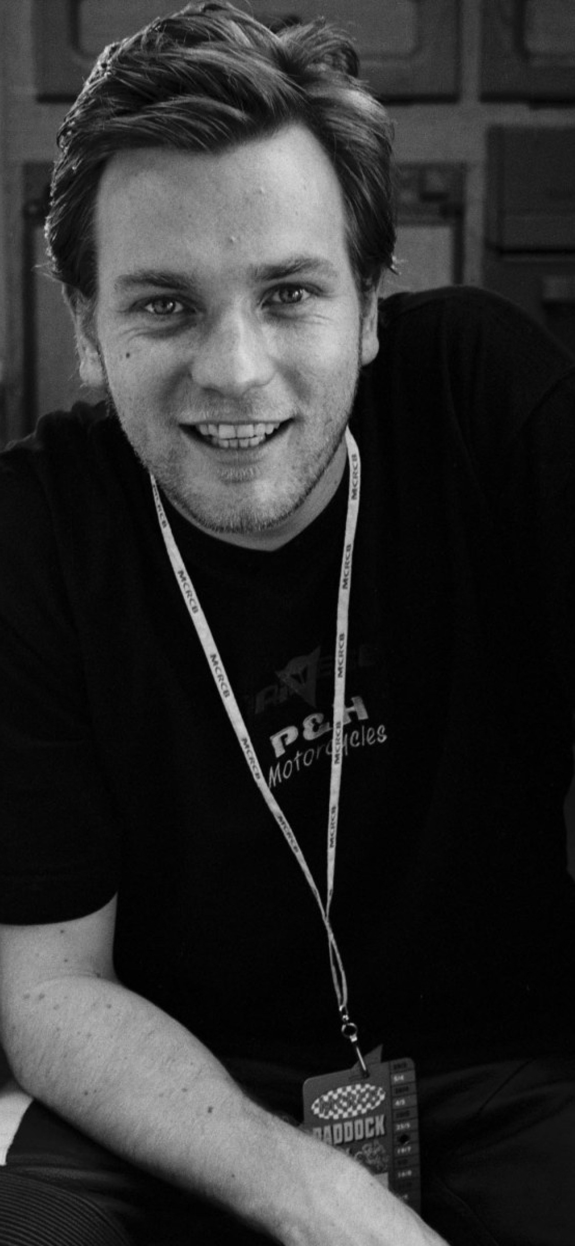 1125x2436   Christopher Robin Ewan McGregor 2018 фильм 720x1280 обои | Эван Макгрегор, Кристофер Робин, Робин, фильм 