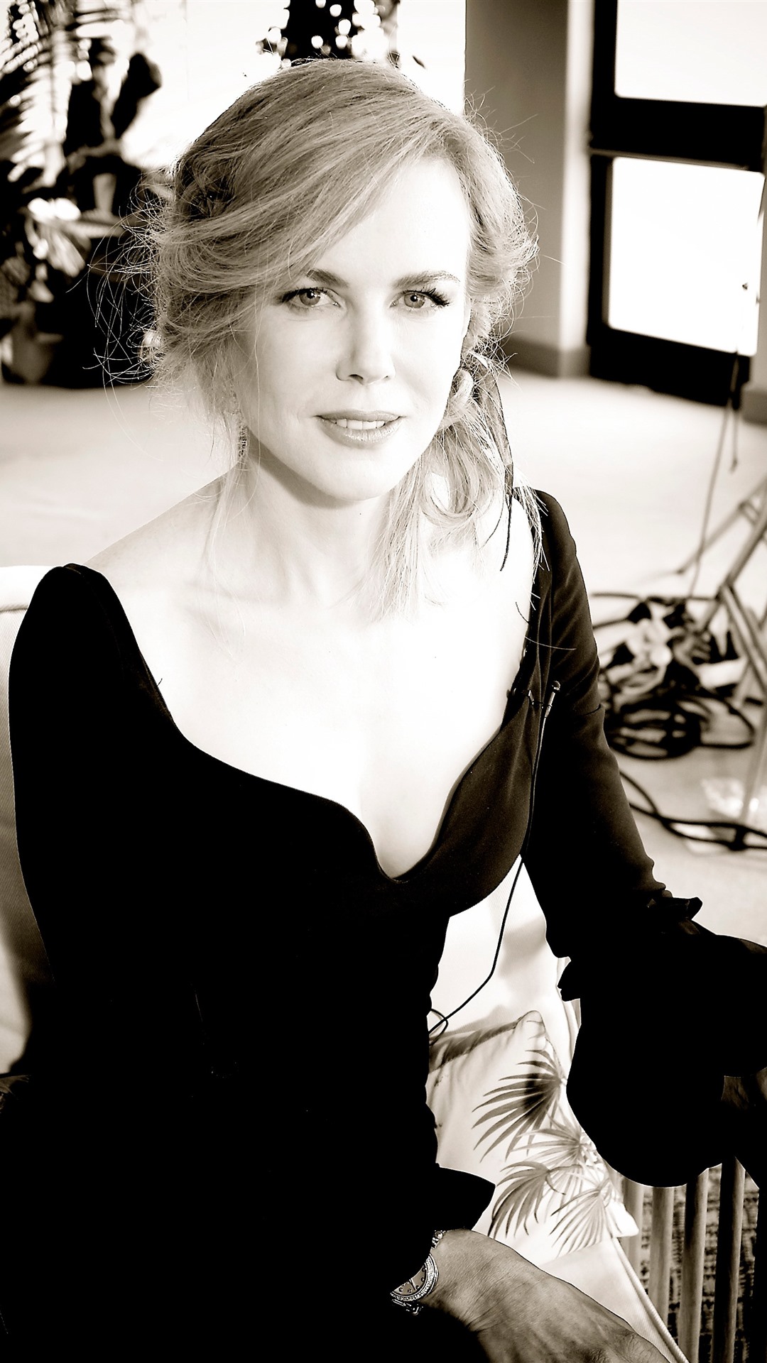 1080x1920   Изображение Николь Кидман Девушки Черно-белый взгляд головы 1080x1920__ Николь Кидман 1080P 2K 4K 5K HD обои скачать бесплатно | Обои Вспышка 