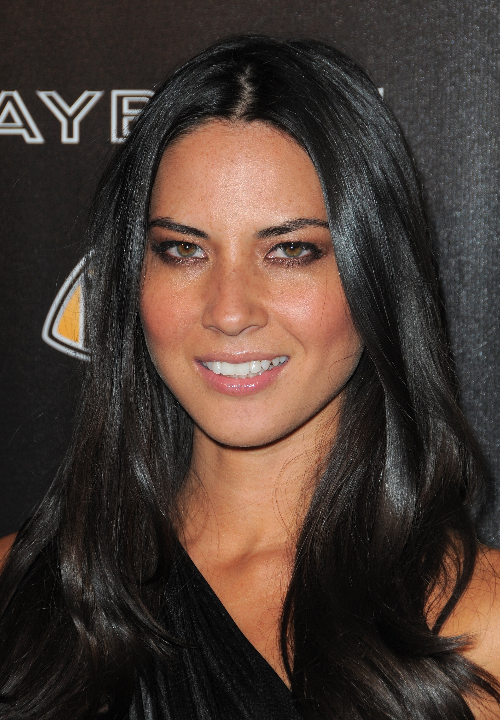 2086x3000   Скачать обои 840x1160 знаменитости красивые olivia munn 2019 iphone 4 iphone 4s ipod touch 840x1160 hd изображение фон 19498