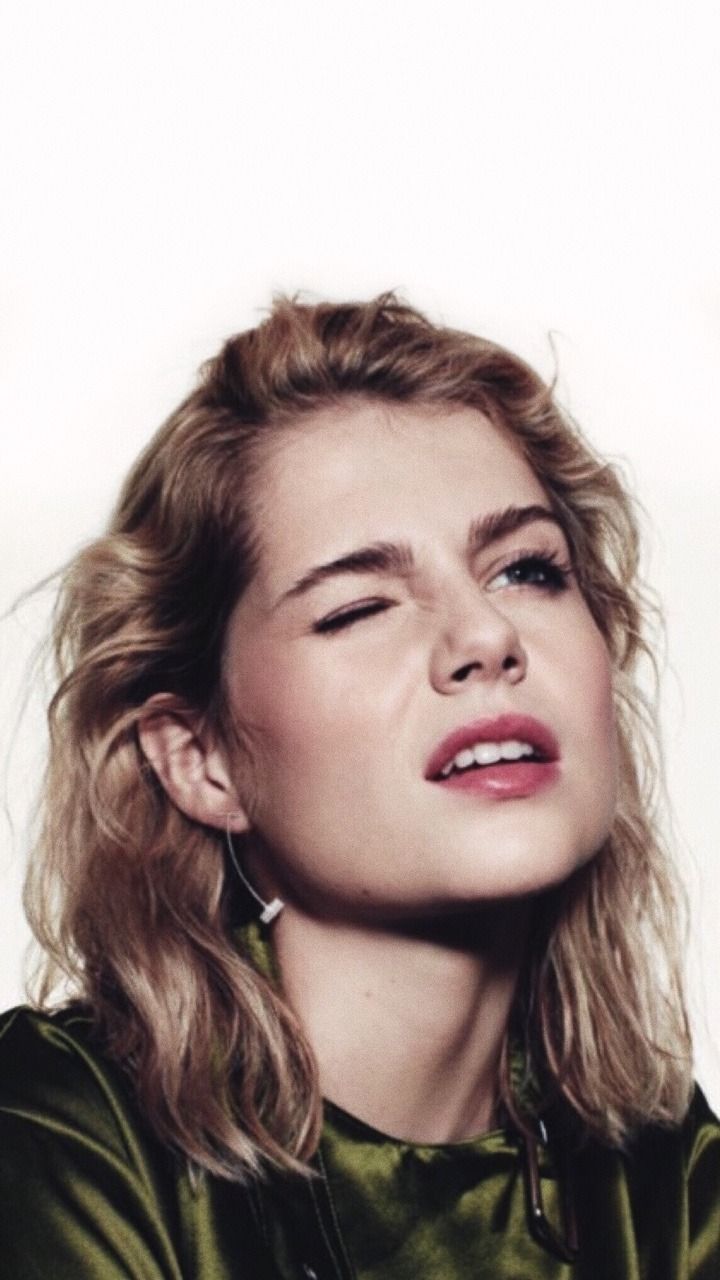 720x1280   Люси Бойнтон фото 6 из 145 фото обои - фото # 1086409 - ThePlace2