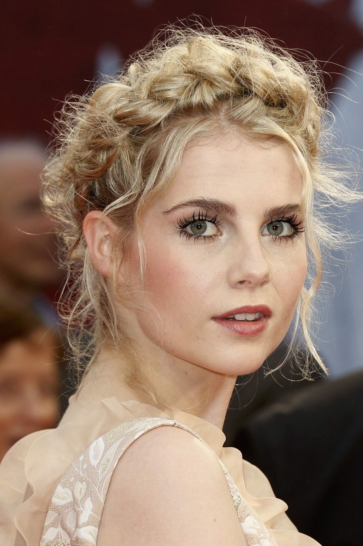 1200x1801   Люси Бойнтон, фото 1 из 145 фото, обои - фото # 1086404 - ThePlace2