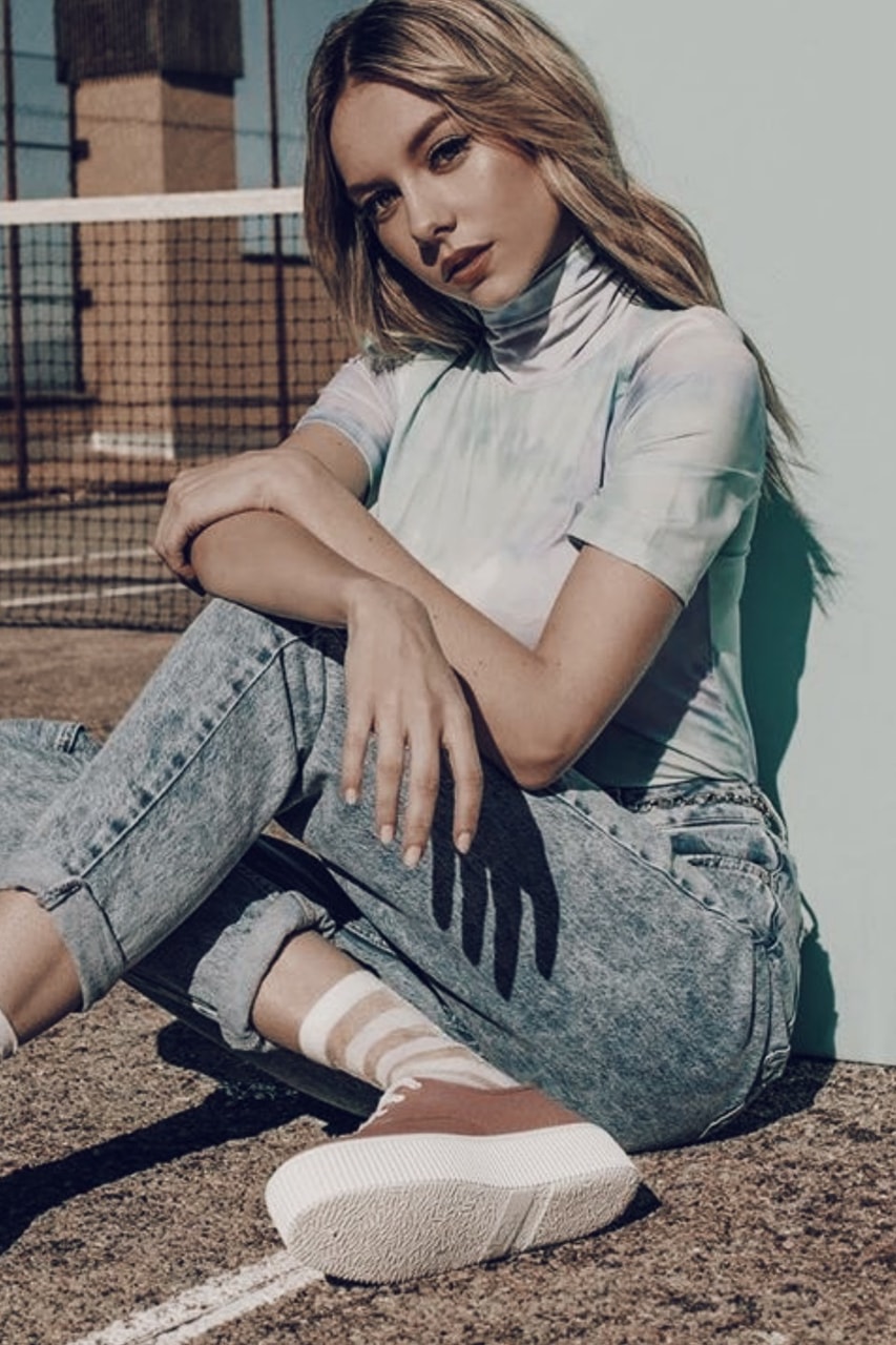 853x1280   élite cast pics on Twitter: \ ester exposito признательный твит… \ 