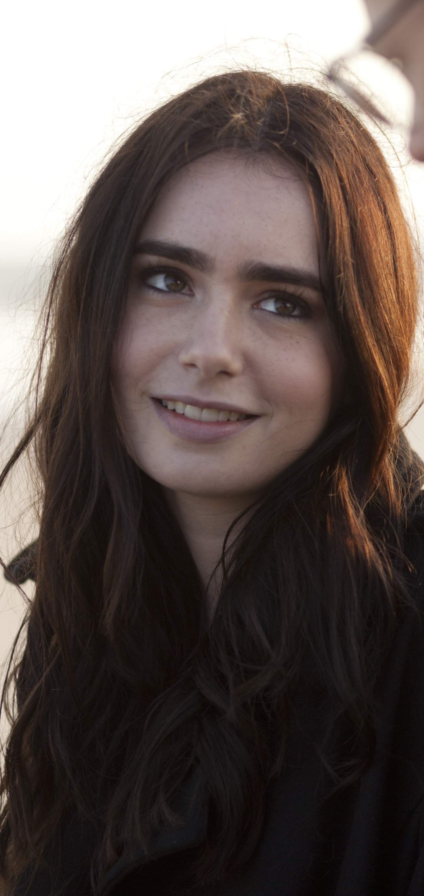 1440x3040  Lily Collins Wallpaper Iphone - CHEEP HEART STREAMAED