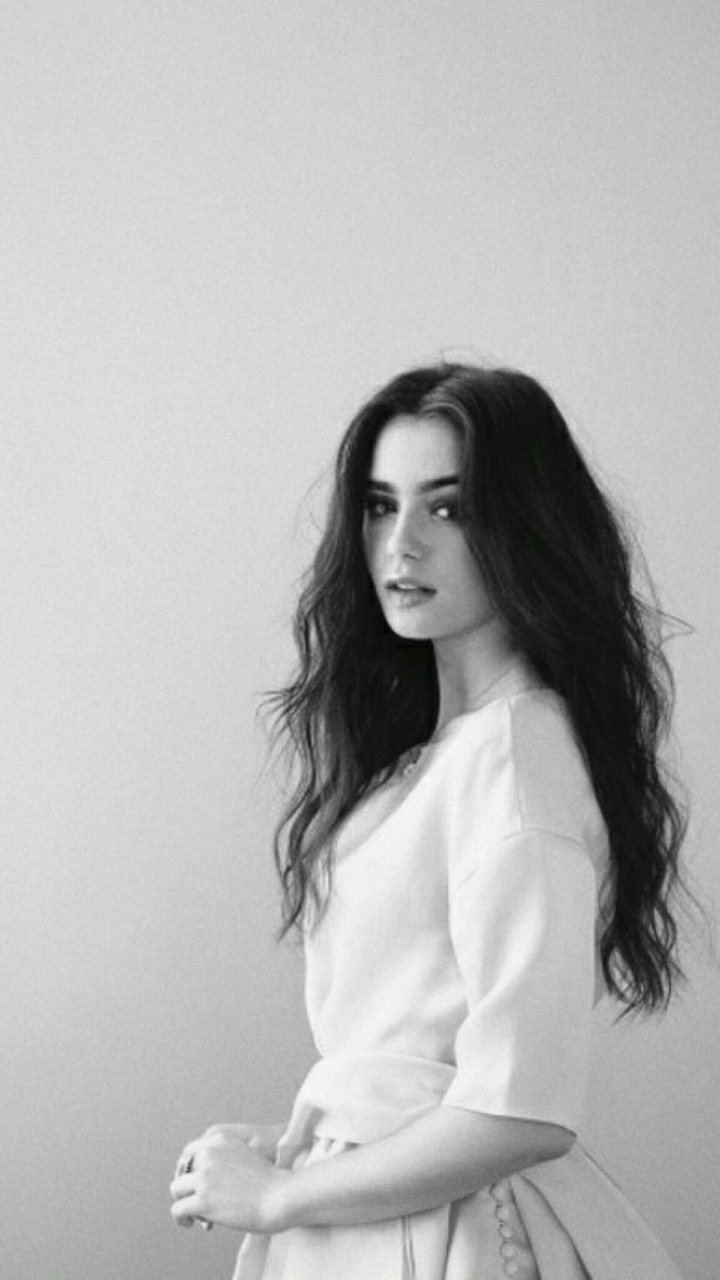 720x1280   Лили Коллинз Обои - 2160x3840 - Скачать HD обои - WallpaperTip