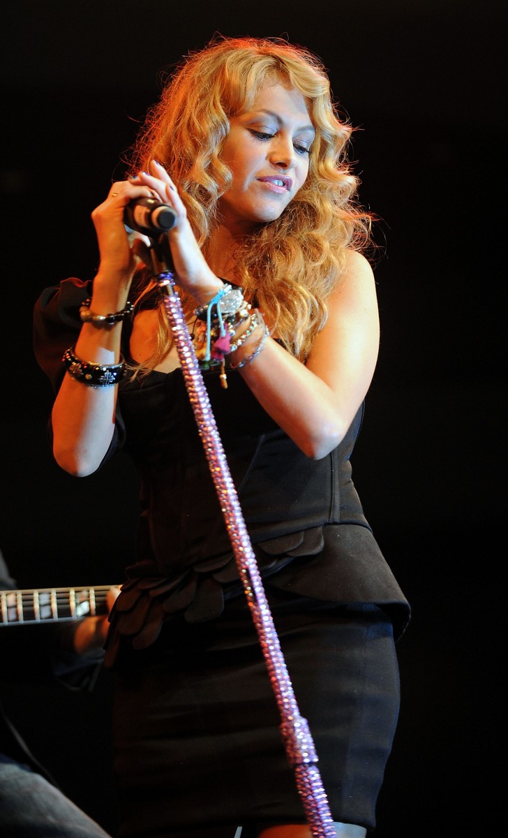 728x1200  Paulina Rubio photo 17 of 123 pics wallpaper - photo #63891 - ThePlace2