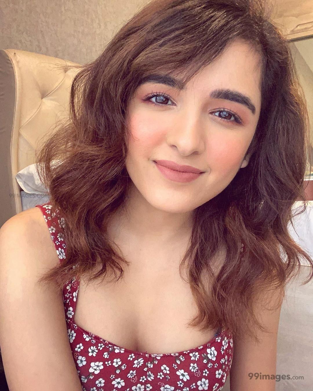 1080x1350   Коллекция 50 лучших фотографий певицы Ширли Сетиа - Самые красивые фото и обои певицы Ширли Сетиа Скачать… в 2020 году | Shirley Setia Последние стрижки Shirley