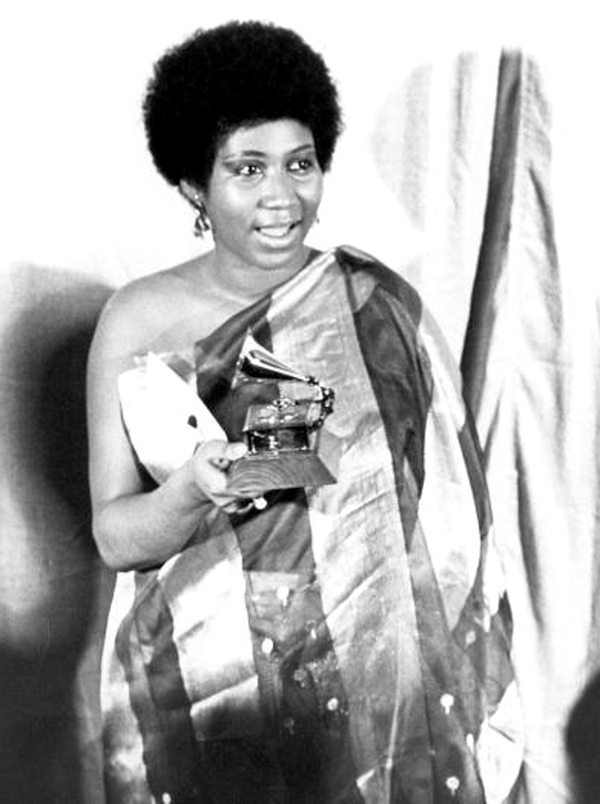 2000x2680   ГАЛЕРЕЯ: Арета Франклин начинает рассказ о своей жизни. Мы делаем то же самое с уважением. | Арета Франклин Музыка соул Singer