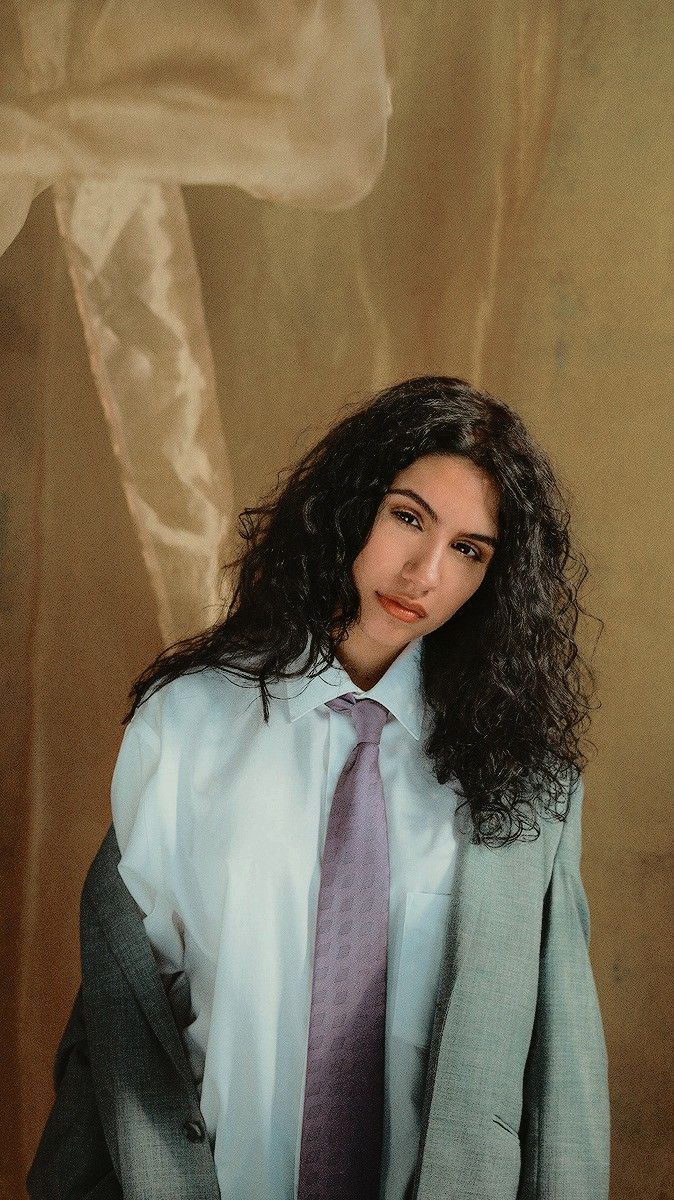 674x1200   Алессия Кара Обои, опубликованные Сарой Пельтье