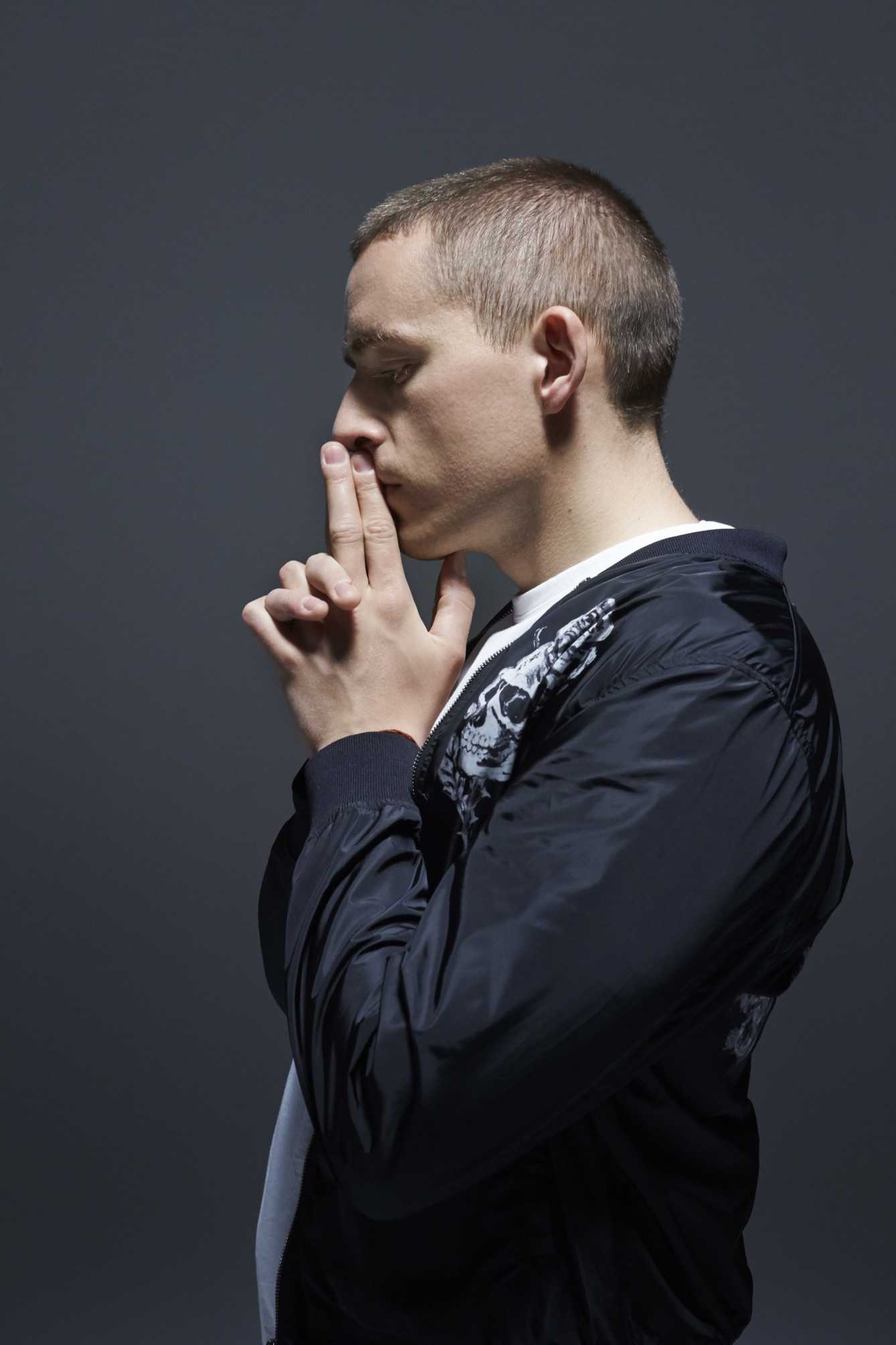 1338x2008   Медузы мобильные обои Медузы ， обои для телефона ， обои в 2020 году | Обои для MacBook. Живая музыка, фотосъемка Музыкальный концерт ирландских певцов