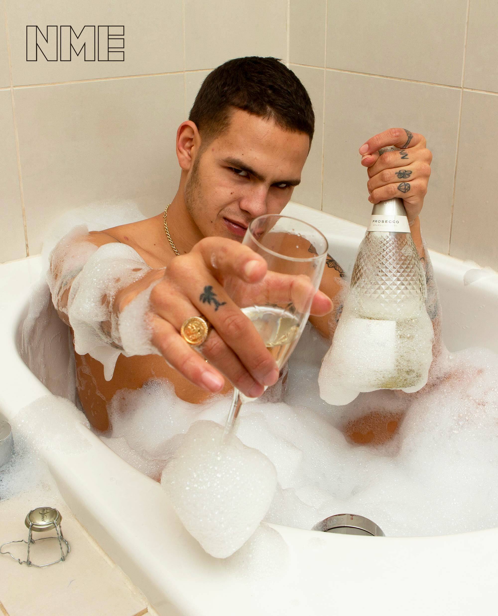 2000x2476  Slowthai Обои - Обои Cave