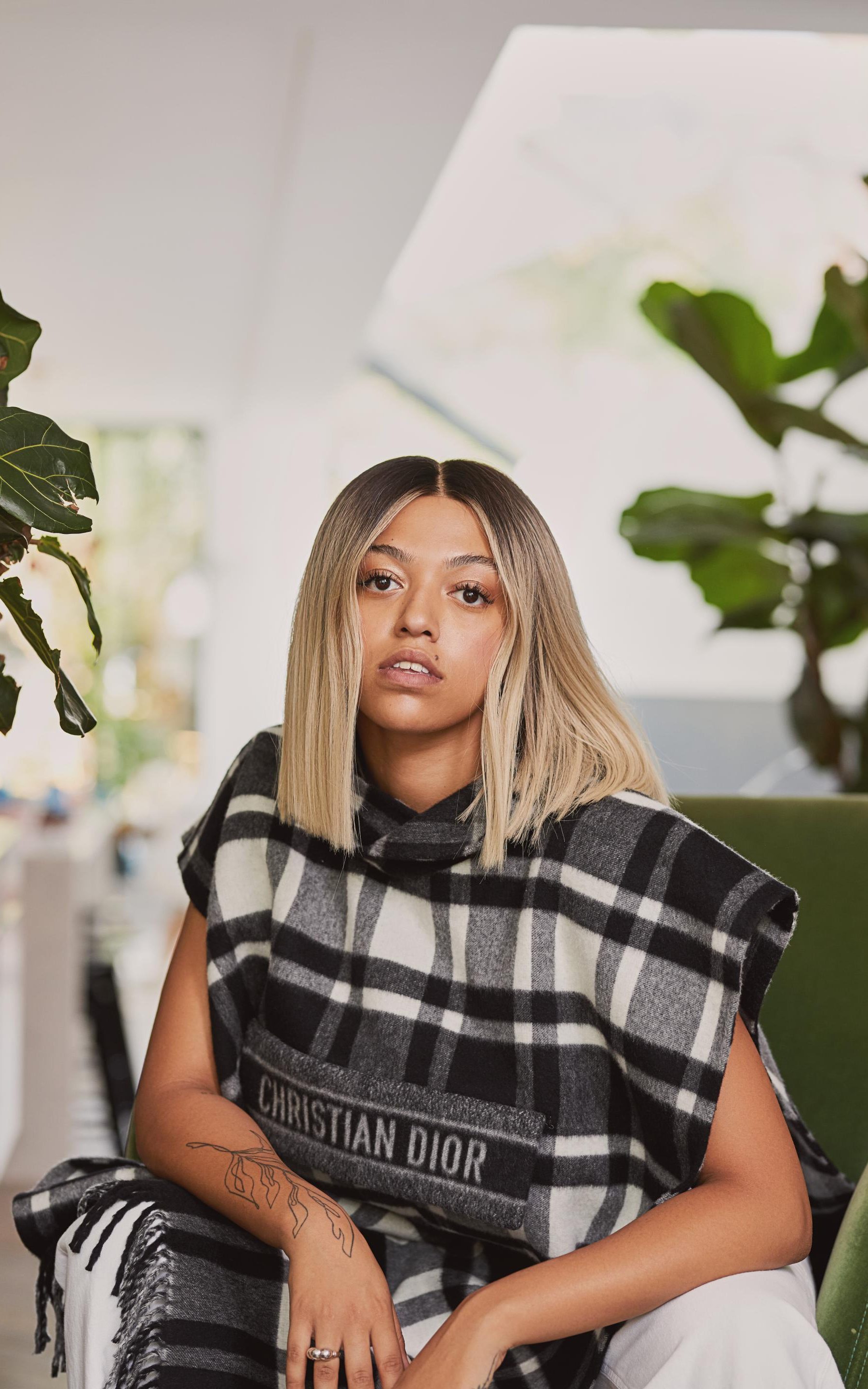 1800x2880  MAHALIA ОБЪЕДИНЯЛАСЬ С ЭЛЛА МАЙ ДЛЯ ТО, ЧТО ВЫ СДЕЛАЛИ И - Mahalia - What You Did (Ft Ella Mai) - Dailynewhiphop