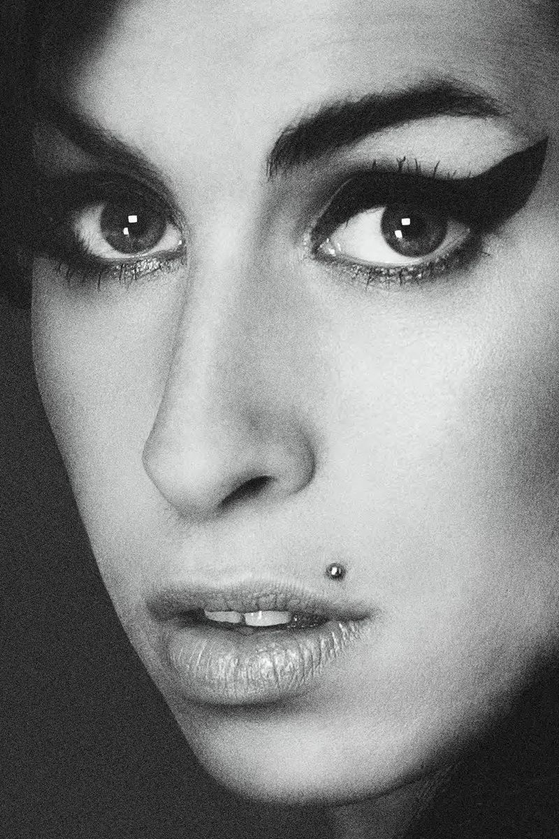 800x1200  Amy Winehouse Wallpaper - Скачать 2714x3615 Обои - WallpaperTip 