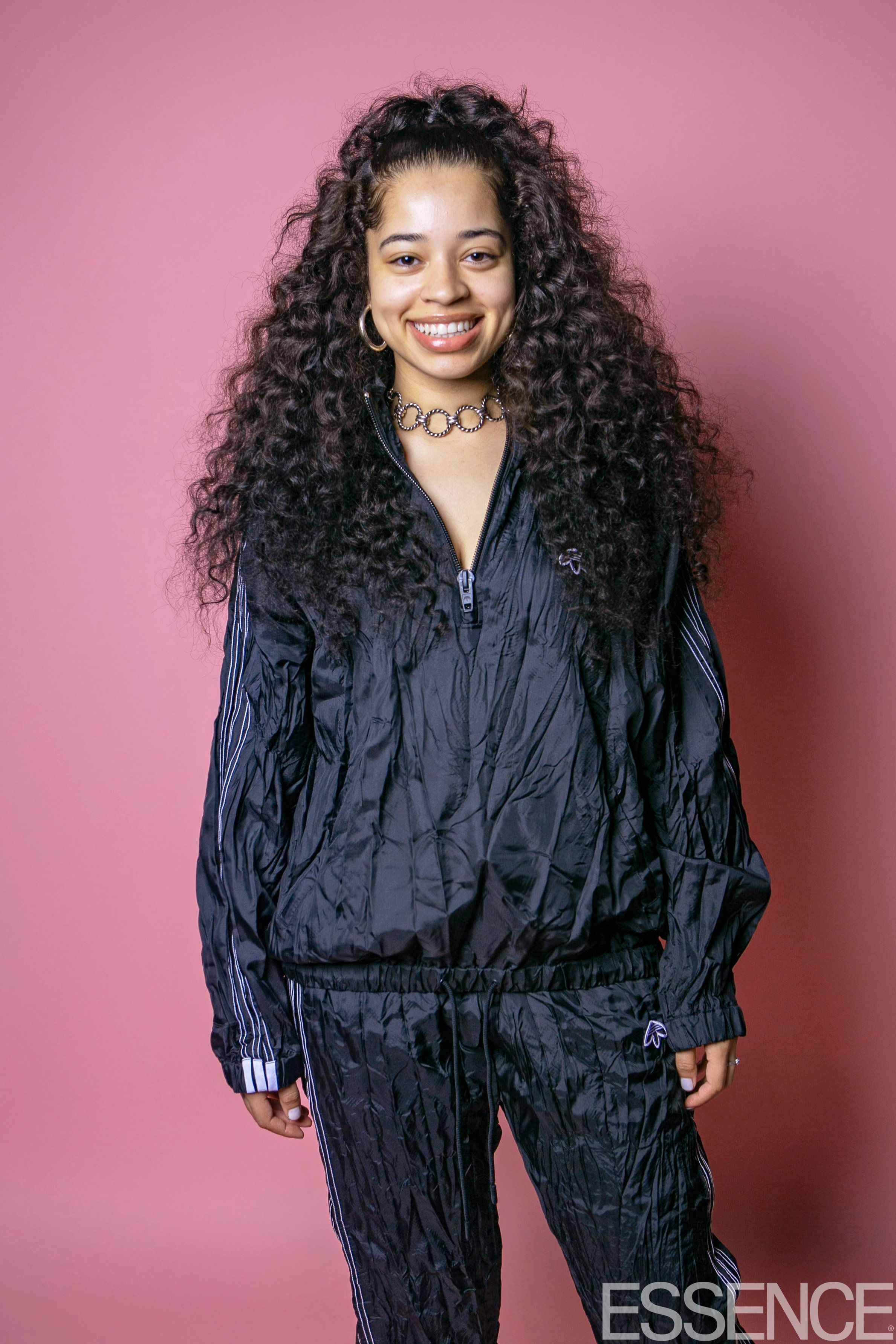 2378x3566   Элла Май Обои - Обои Cave