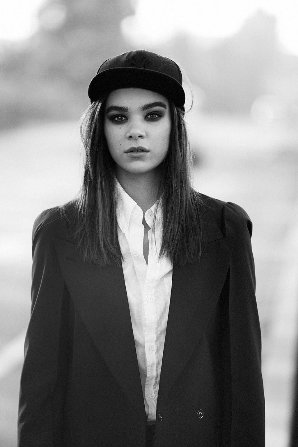 1024x1536  Hailee Steinfeld HD-обои для телефона - обои Cave 