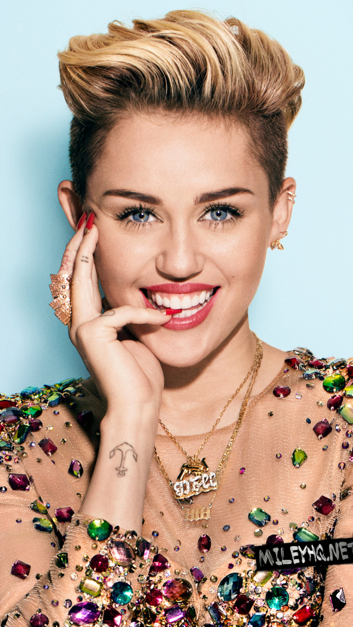 720x1280  Miley Cyrus Black and White ⋆ GetPhotos