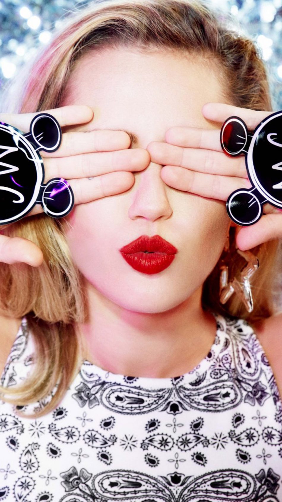 950x1689  Pin on Miley Cyrus