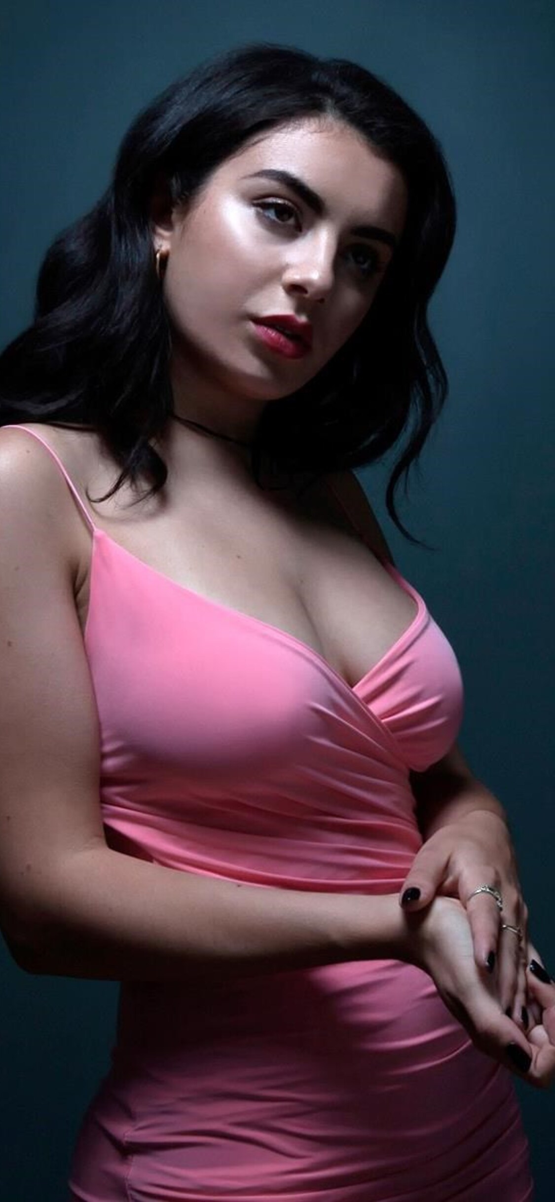 1125x2436  1125x2436 Charli XCX Charlotte Iphone X