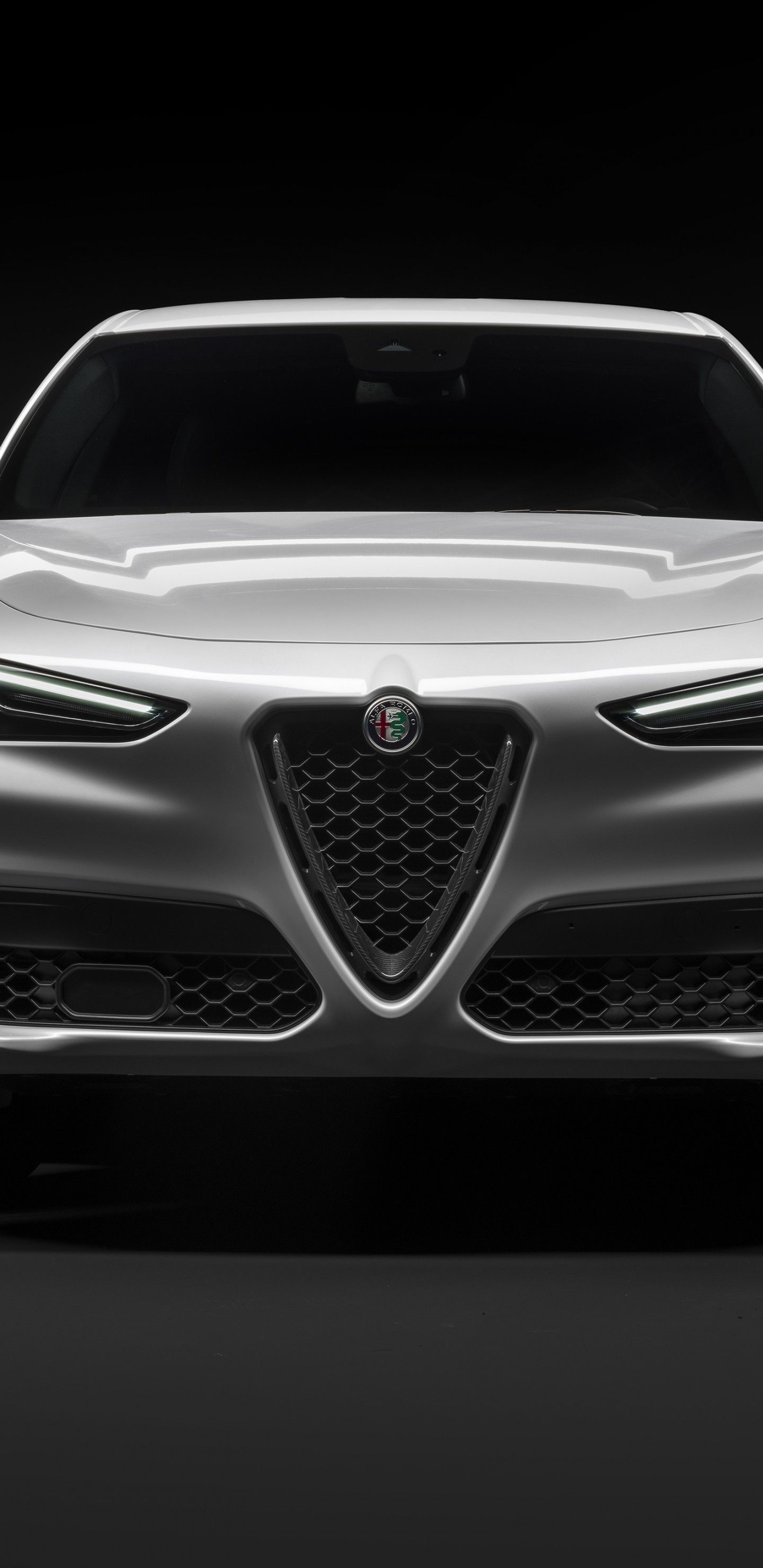 1440x2960  Alfa Romeo Giulietta 2010 - 750x1334 - Скачать HD обои - WallpaperTip 