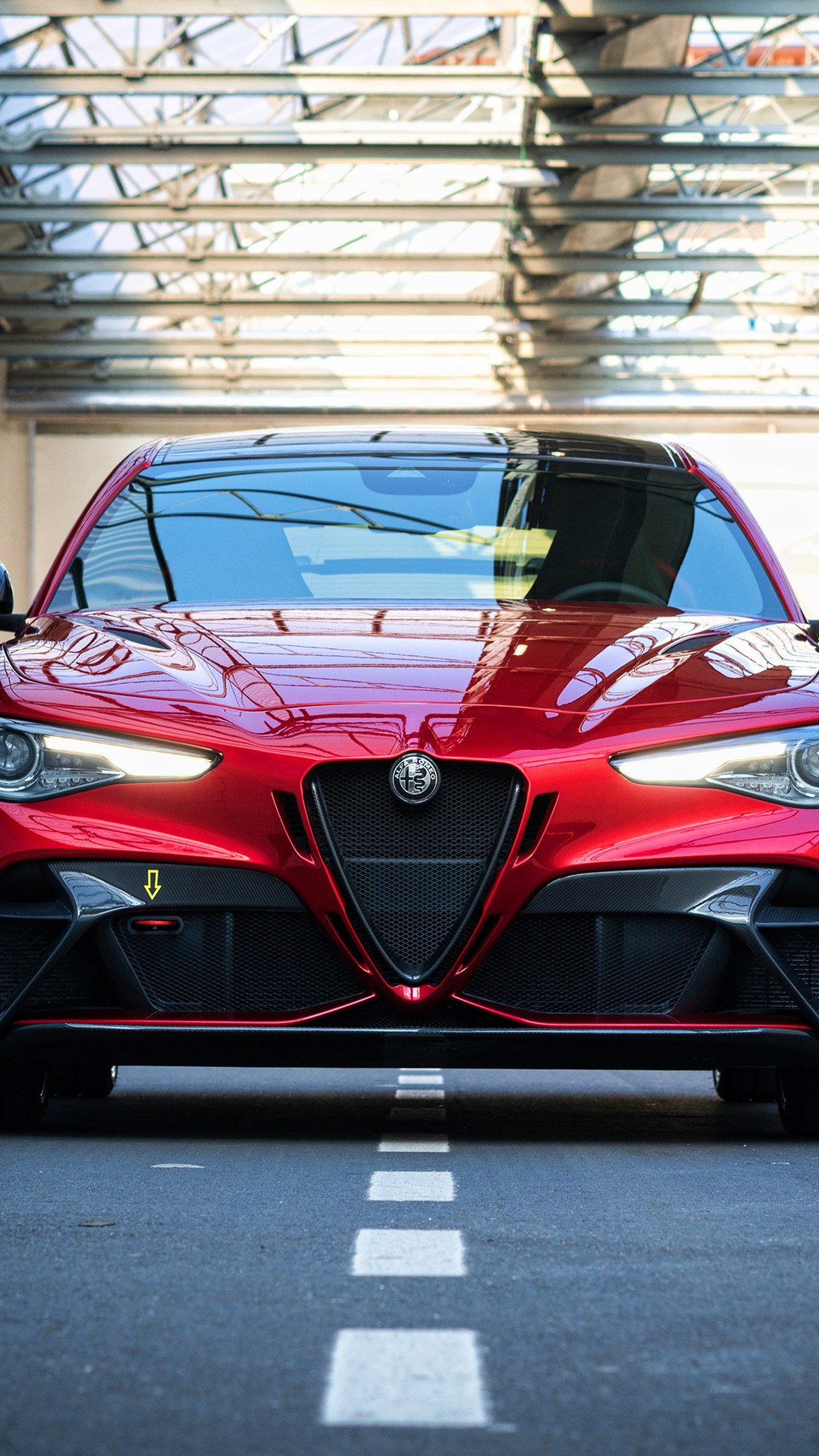 1080x1920   Скачать 1080x1920 Alfa Romeo Giulia Quadrifoglio Белый вид сбоку обои для iPhone 8 iPhone 7 Plus iPhone 6+ Sony Xperia Z HTC One - Обои Maiden