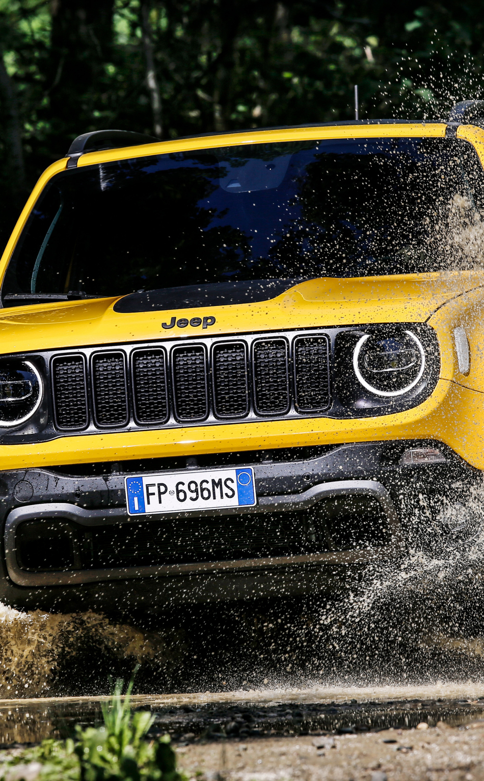950x1534   Скачать 950x1534 обои 2018 jeep renegade trailhawk compact suv iphone 950x1534 hd image background 9031