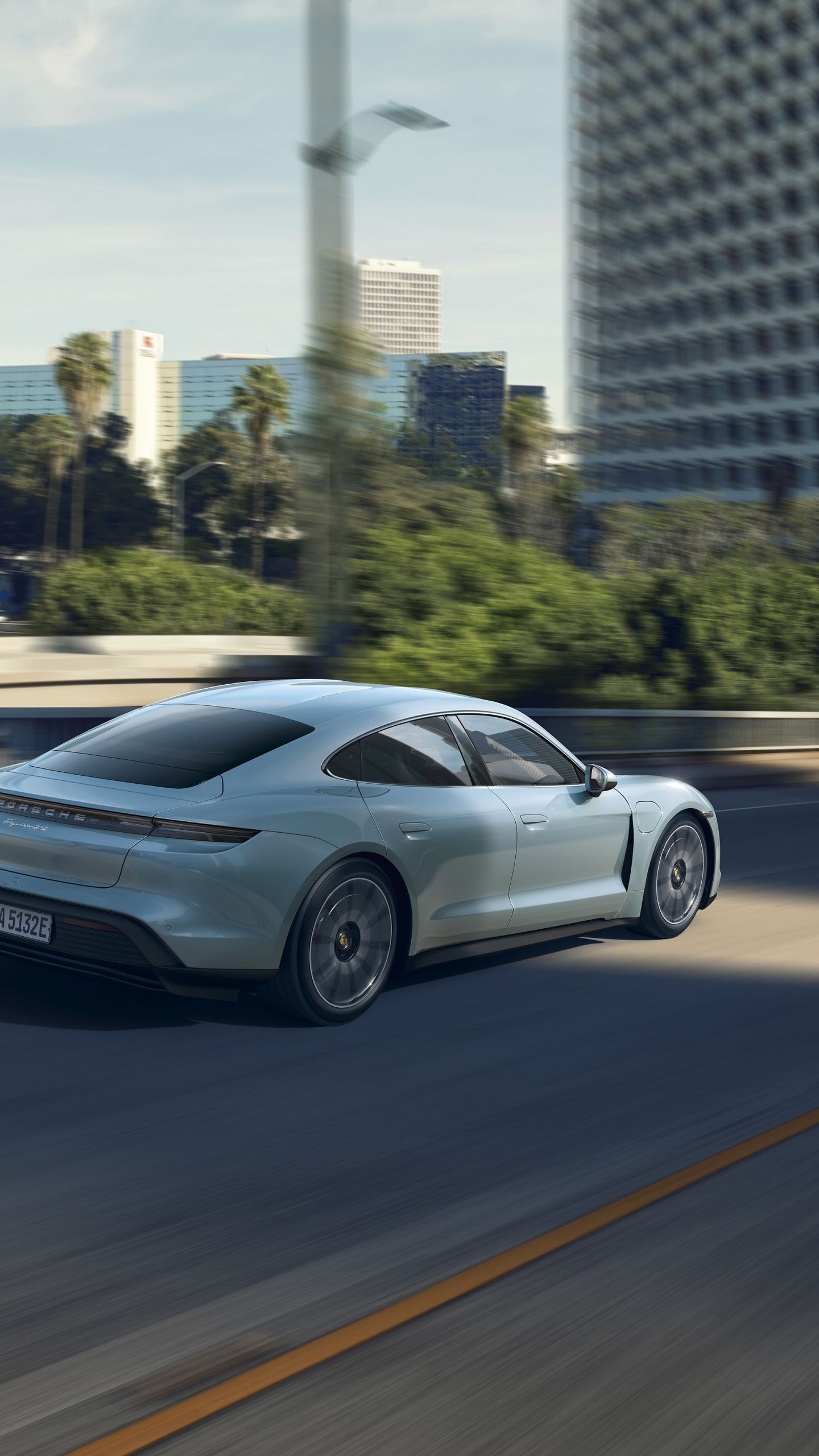 1440x2560  1440x2560 на дороге Porsche Taycan -просмотр обоев | Porsche taycan Посмотреть обои Porsche