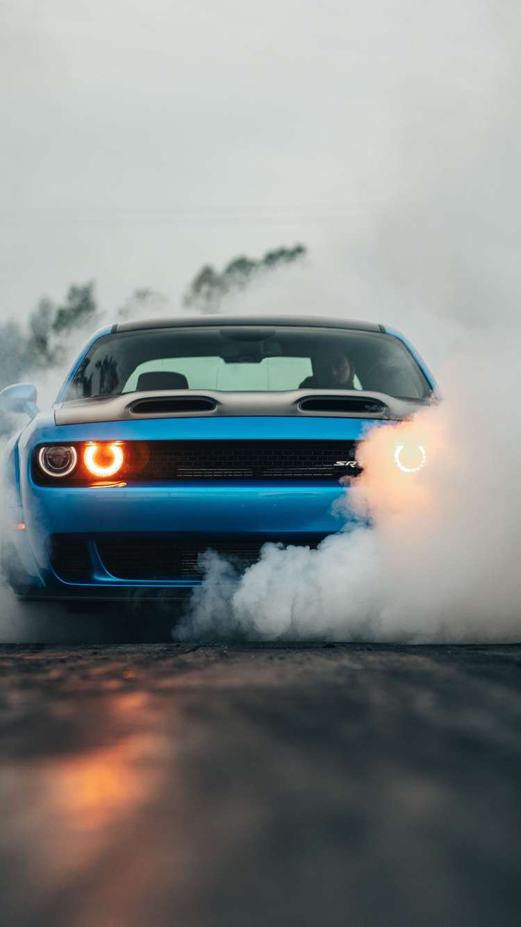 750x1334  Dodge Challenger Muscle Car Wallpaper