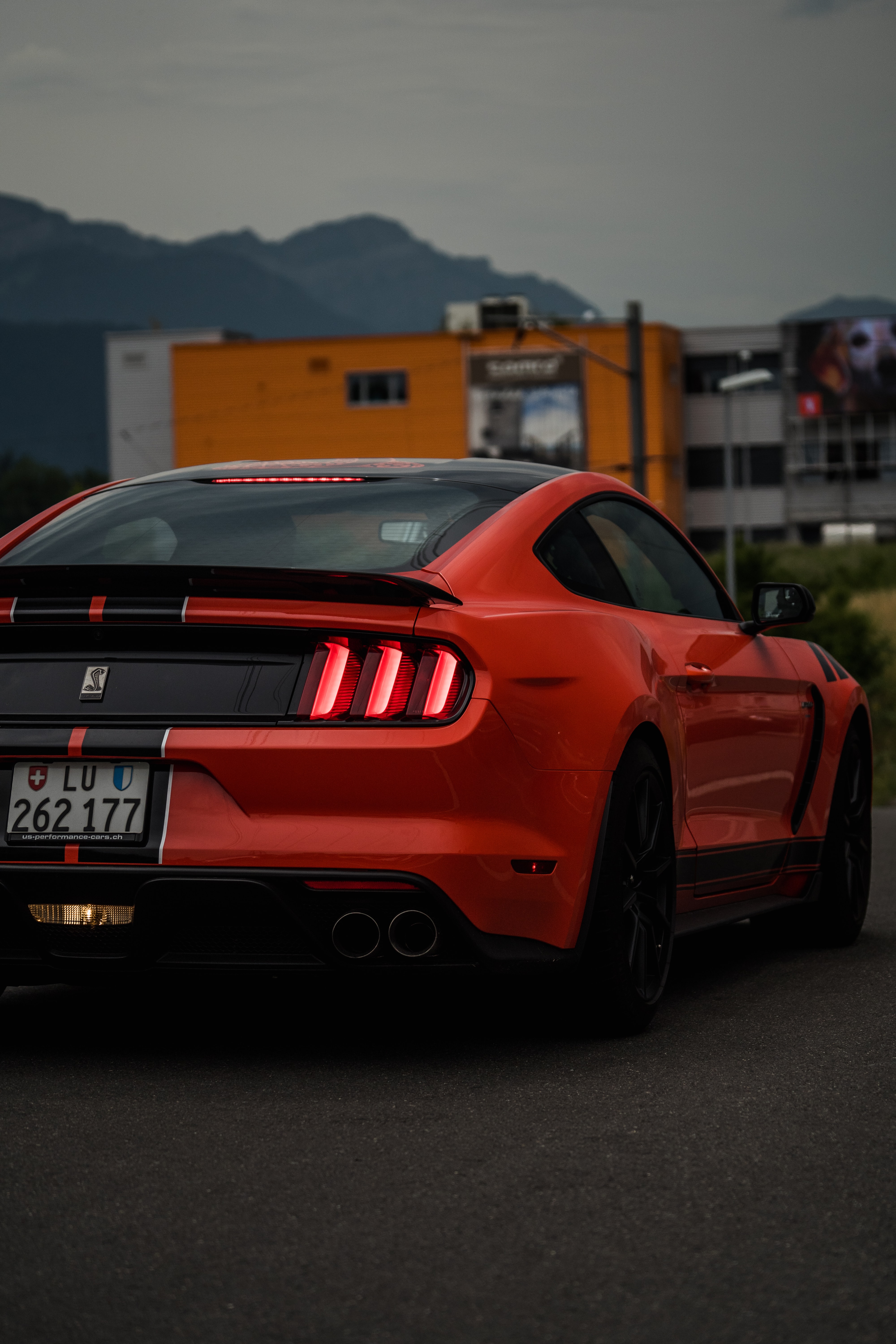 4000x6000 orange Ford Mustang coupe photo - Бесплатное изображение на Unsplash