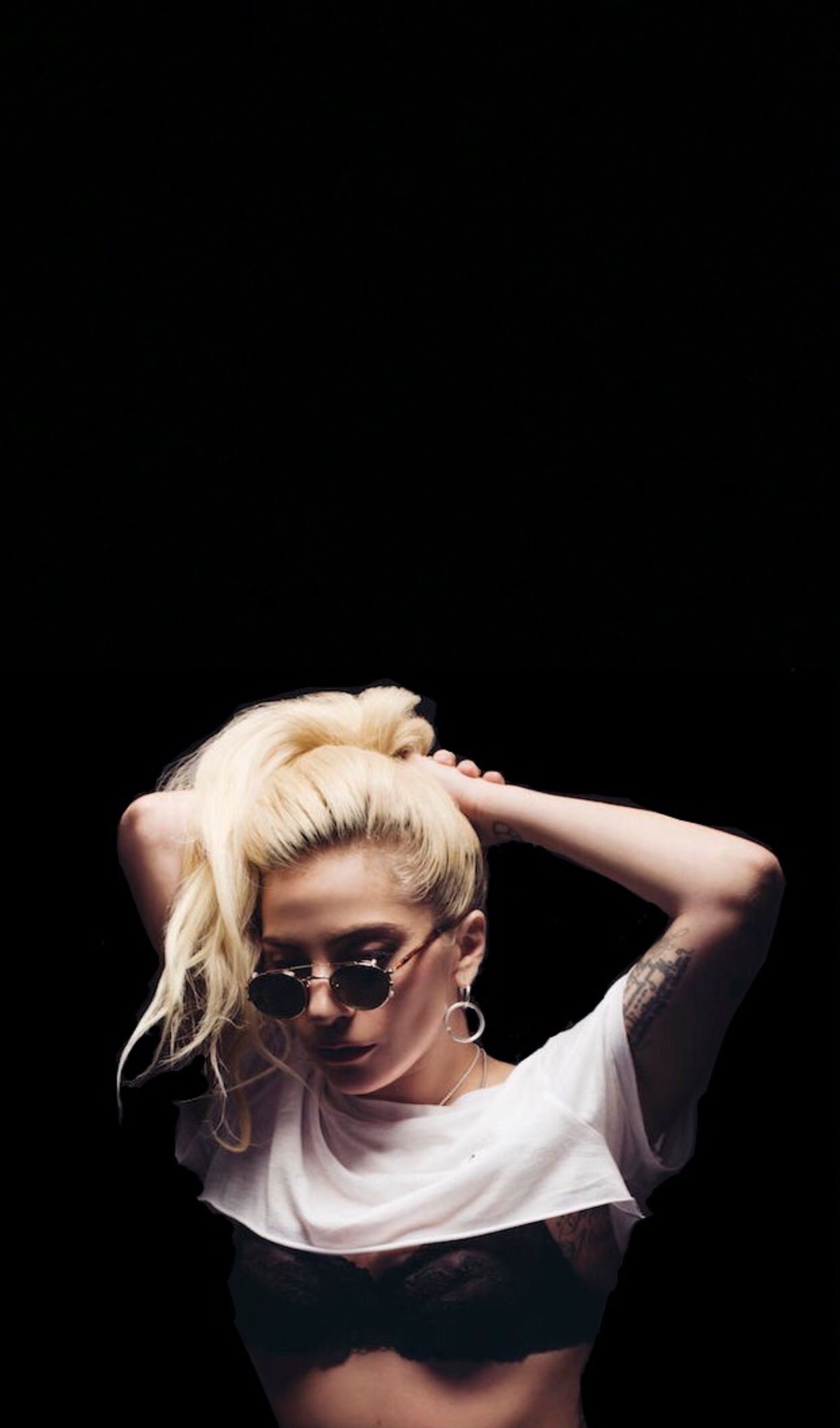1704x2896  Lady Gaga Iphone Wallpaper, размещенная Джоном Селлерсом