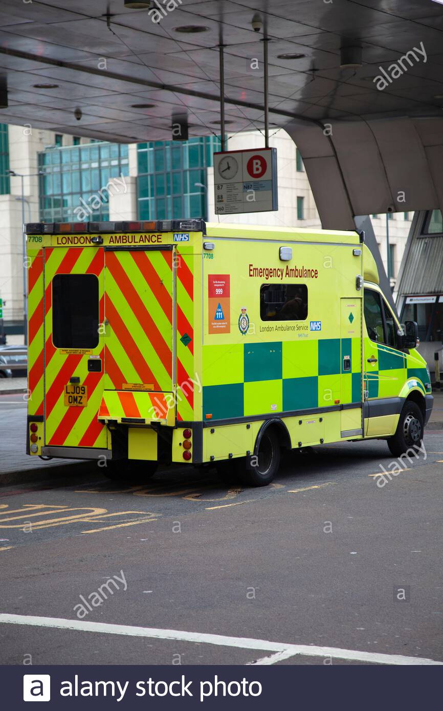 866x1390  Page 7 - Автомобиль скорой помощи Van Автомобиль высокого разрешения Стоковая Фотография и изображения - Alamy