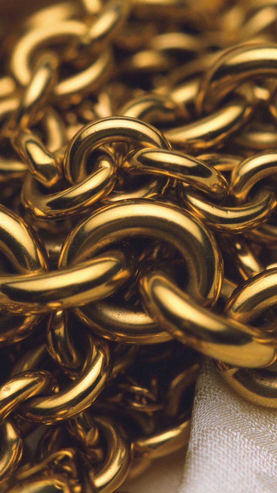 900x1600  Chain Gold Mobile Wallpaper - Mobiles Wall