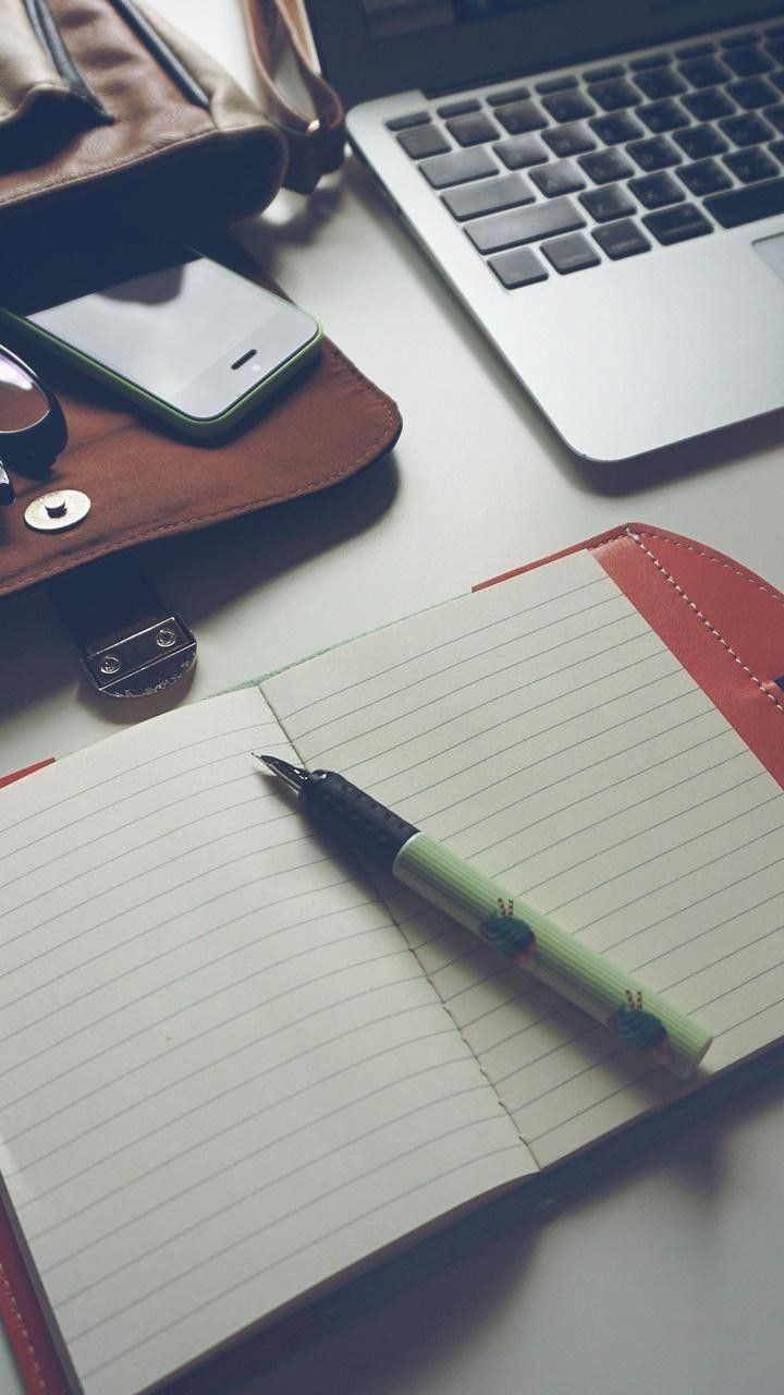 720x1280  Ordinateur Portable #Pen #Dairy #Wallpaper #Hd #HDWallPaper в 2020 году | Обои для рабочего стола Обои для рабочего стола Обои для рабочего стола Компьютерные обои hd