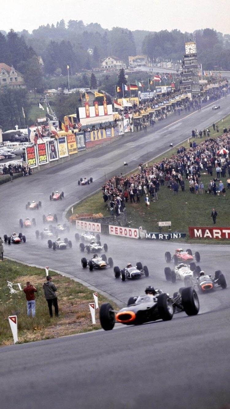 750x1334   Eau Rouge Wallpapers - Обои Cave