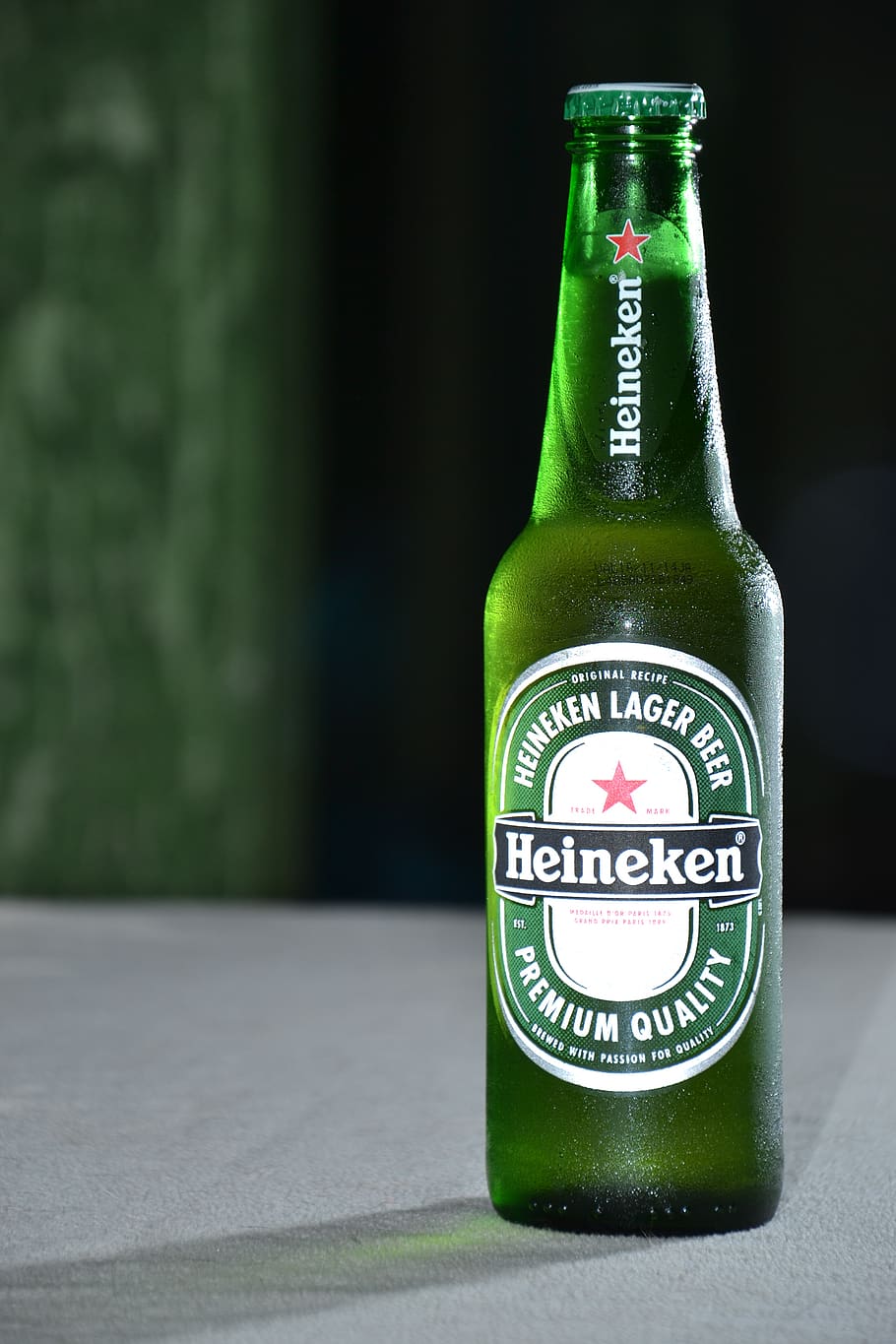 910x1365  Heineken Обои Iphone - Обои Cave