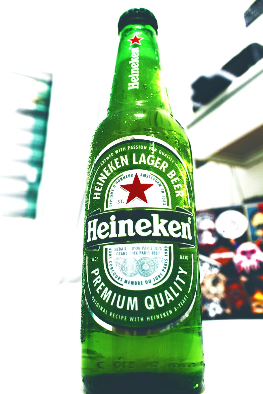 910x1365  Abstract Heineken бутылки - HD wallpaper