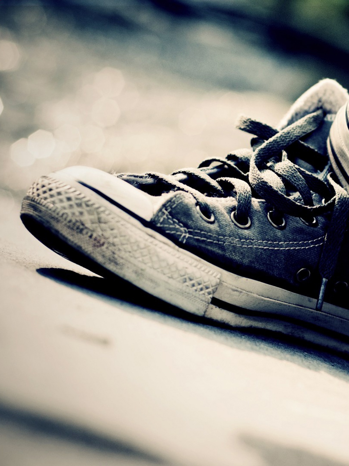 1200x1600  Converse Bokeh Shoes Мобильные обои - Mobiles Wall