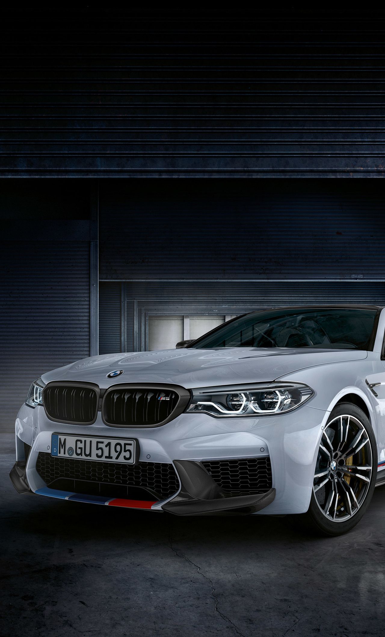 Bmw m5 обои на телефон