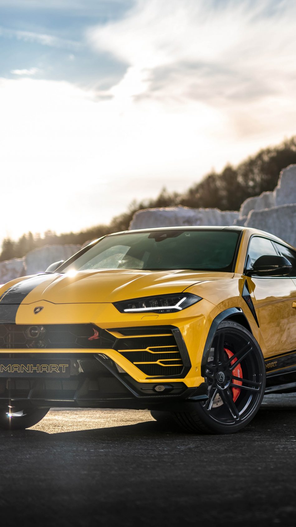 950x1689 Lamborghini Urus Phone Wallpaper