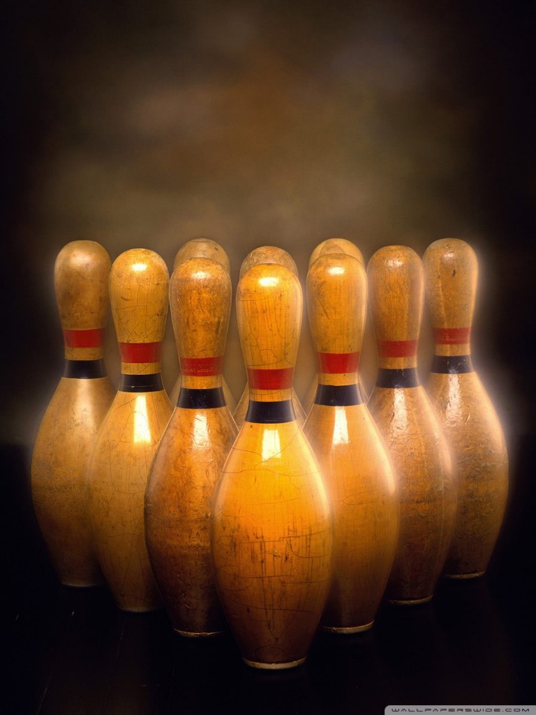 768x1024   Обои для телефона из шара для боулинга. : Обои для мобильного телефона Bowling
