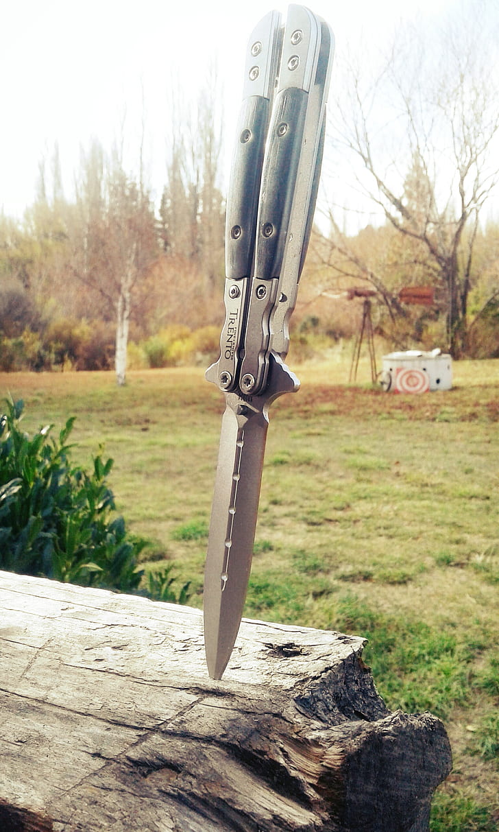 728x1213   Первая стружка ножом, которую я хотел с подросткового возраста. Также мои текущие обои для телефона (отсюда и фильтр): Bushcraft 