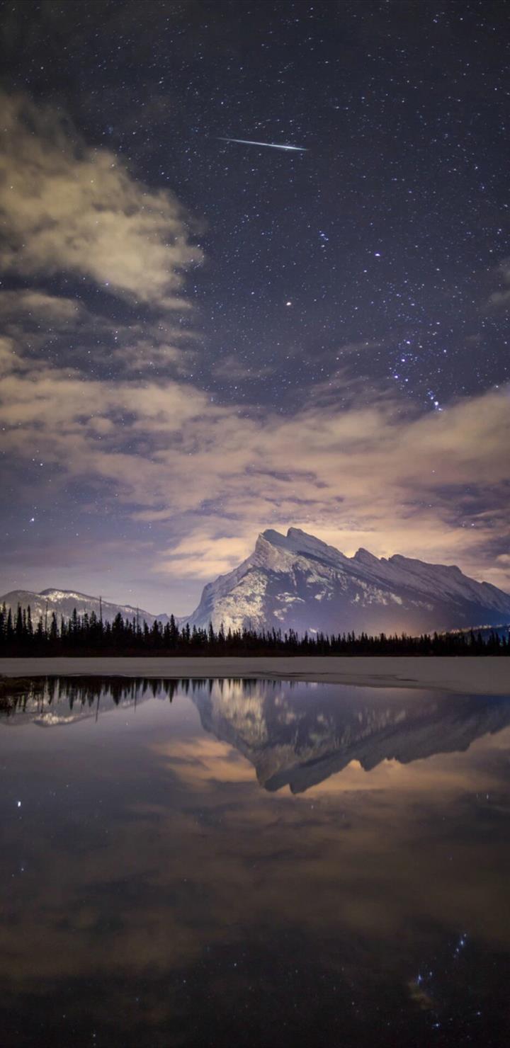 720x1480  Night Skyview Meteor Mountain Lake Reflection - Скачать обои для телефона Android | InstaWallpaper