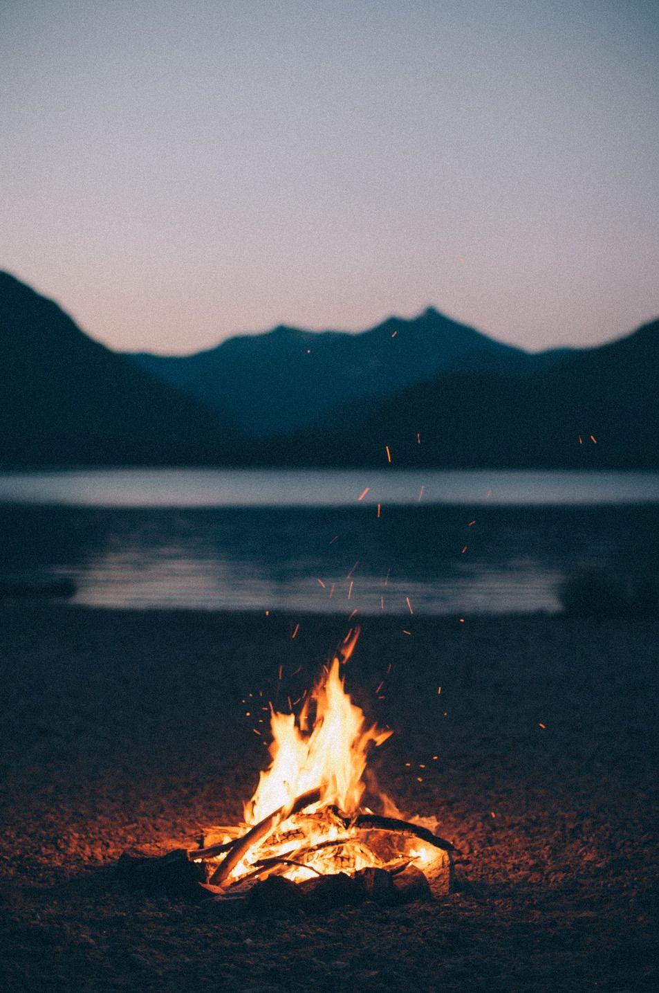 953x1435 Campfire Phone Wallpapers 