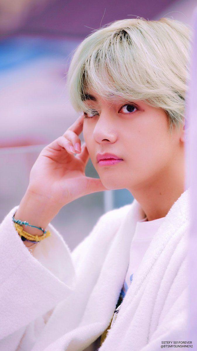 674x1199 Kim Taehyung BTS Wallpapers - Обои Cave