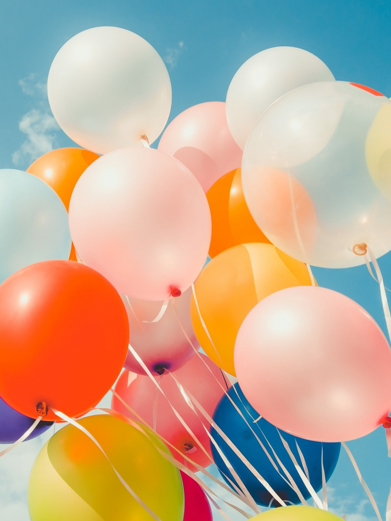 768x1024  _download Premium Иллюстрация пастельных синих воздушных шаров мобильный телефон | Голубые шары, крутые обои для телефонов, воздушный шар Mobile