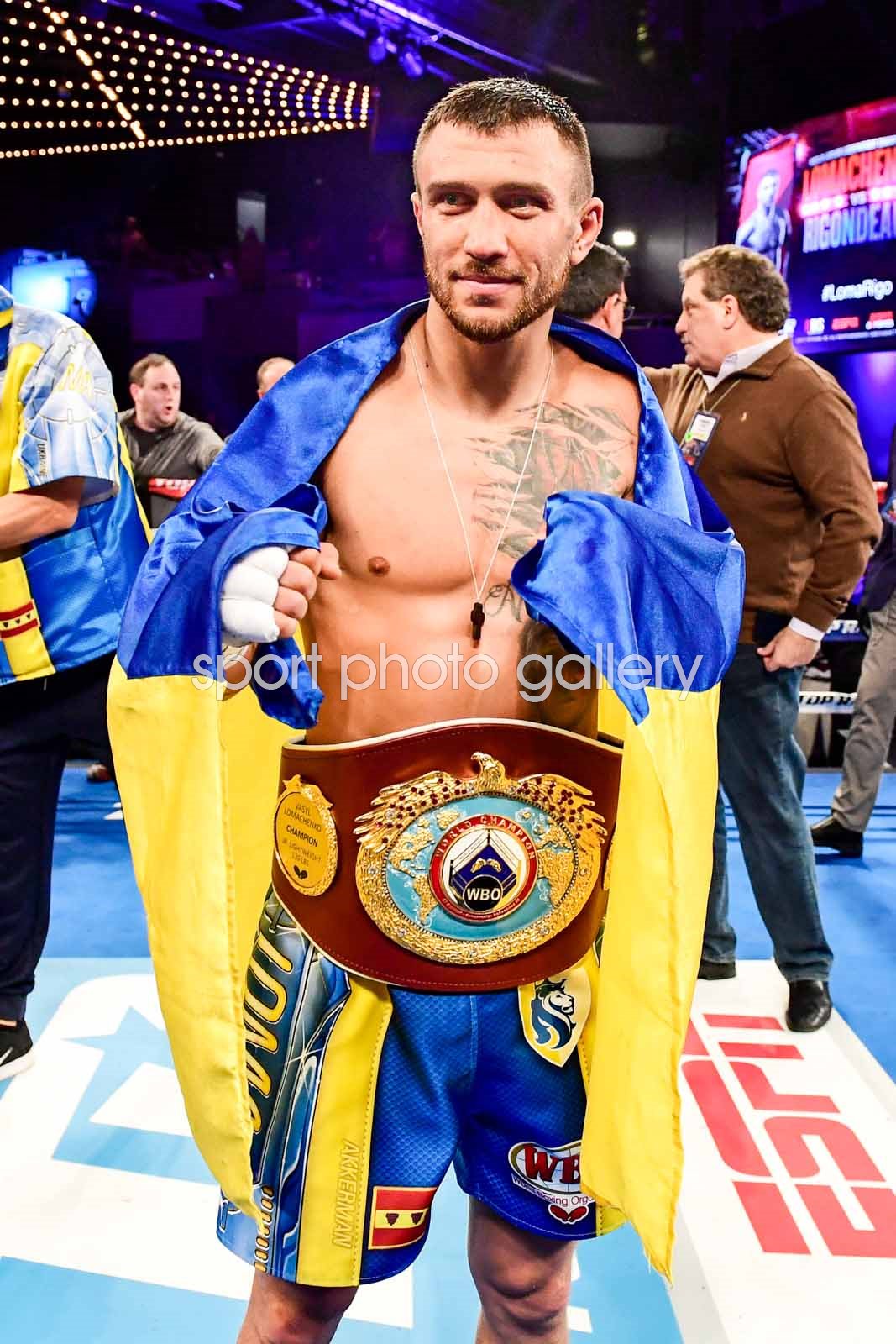 1067x1600  Vasyl Ломаченко Обои - Лучшие бесплатные Ломаченко стола - WallpaperAccess