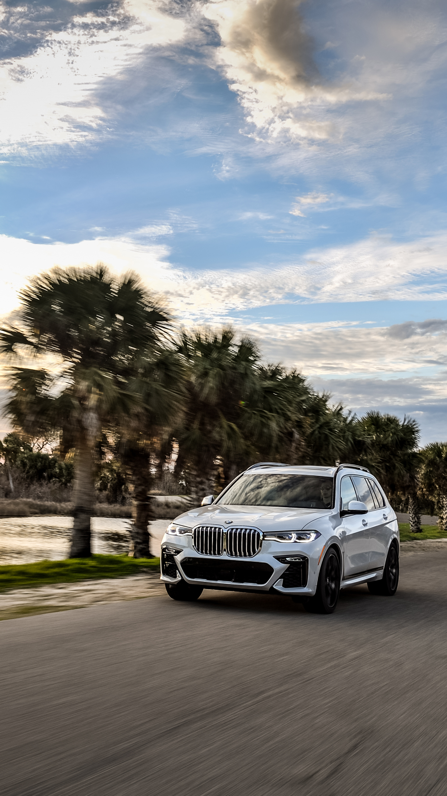 1440x2560  Vehicles BMW X7 - Mobile Abyss