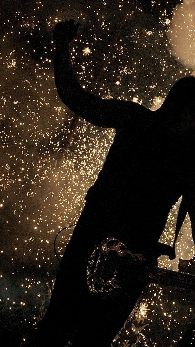 750x1334  skillet, jen ledger, женщин, рыжий, длинные волосы, мода, - Skillet The Constize The Lyrics - 728x1092 Обои - Teahub.io 