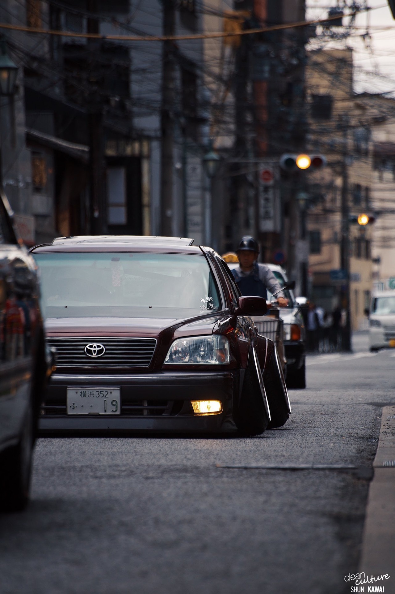 Обои на телефон toyota crown